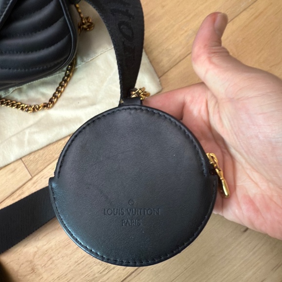 Louis Vuitton New Wave Multi-Pochette - Picture 6 of 10